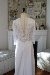 Robe de mariée blanche dos en V en dentelle Sylvie Mispouillé