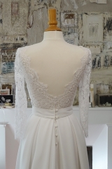 Robe de mariée décolletée dans le dos Sylvie Mispouillé