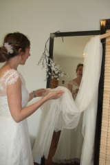 Robe de mariée essayage final de la robe Sylvie Mispouillé