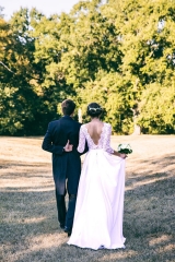 Robe de mariée fluide par atelier Sylvie Mispouillé Dos en dentelle
