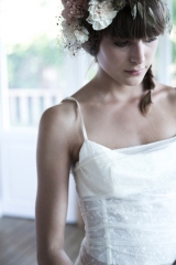 Couronne de fleurs création de robe de mariée Sylvie Mispouillé