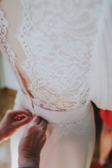 Robe de mariée sur mesure details dos en dentelle Sylvie Mispouillé