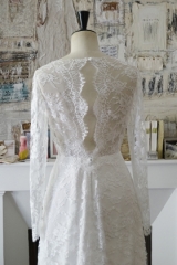 Robes de mariéé dos transparent en dentelle de calais Sylvie Mispouillé